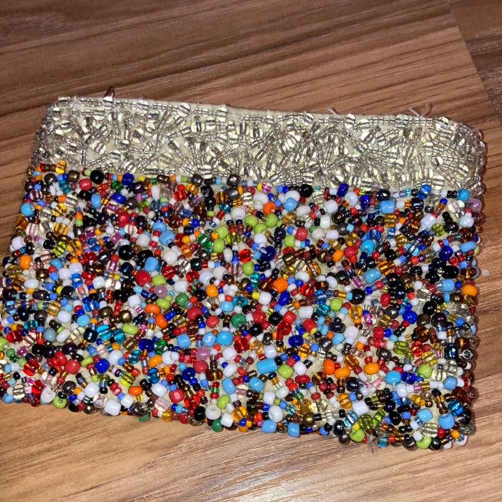 Use condition multicolored beaded coin purse